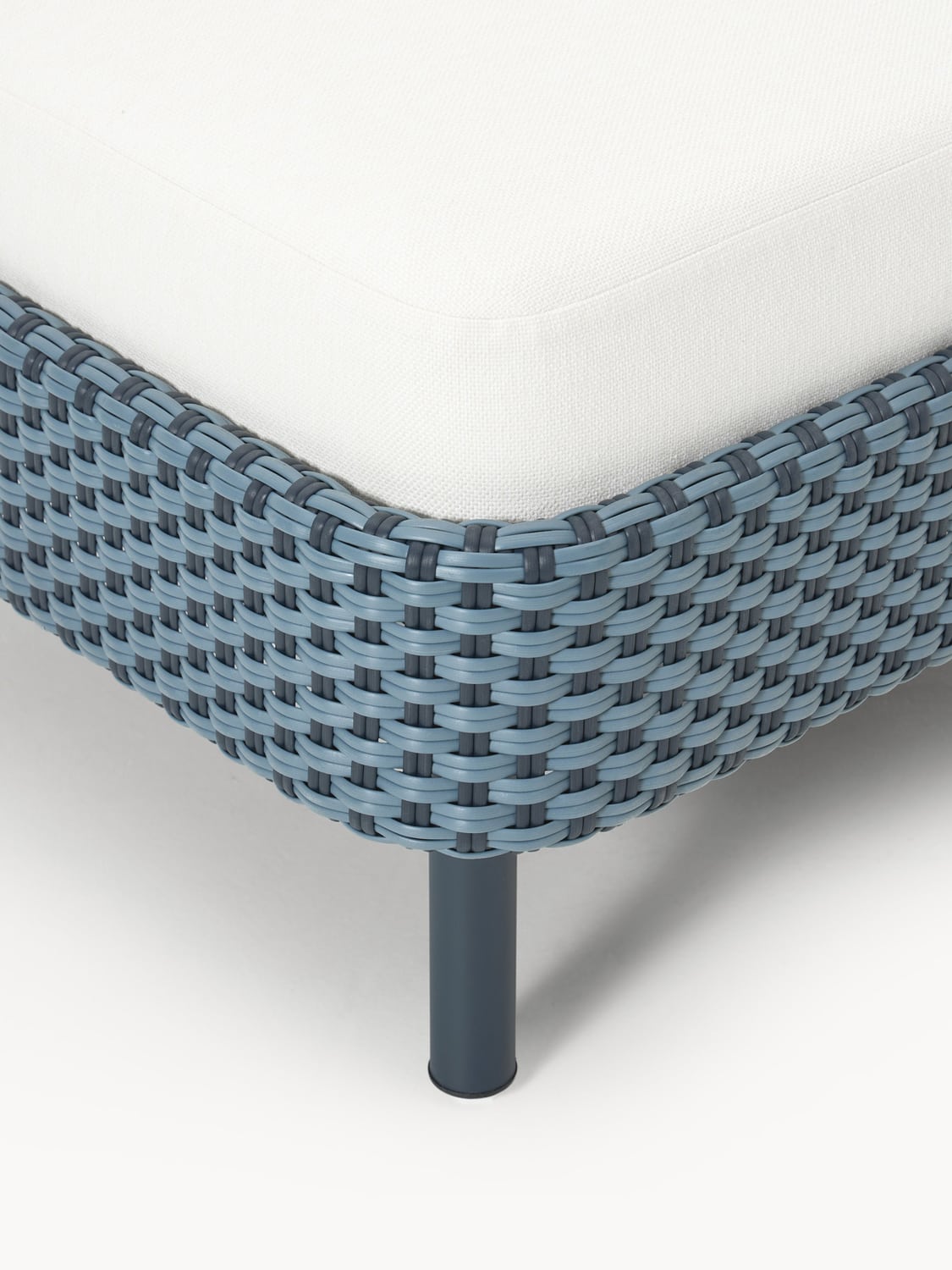 Hani Garden Sofa Ottoman with Protective Cover — Lilac