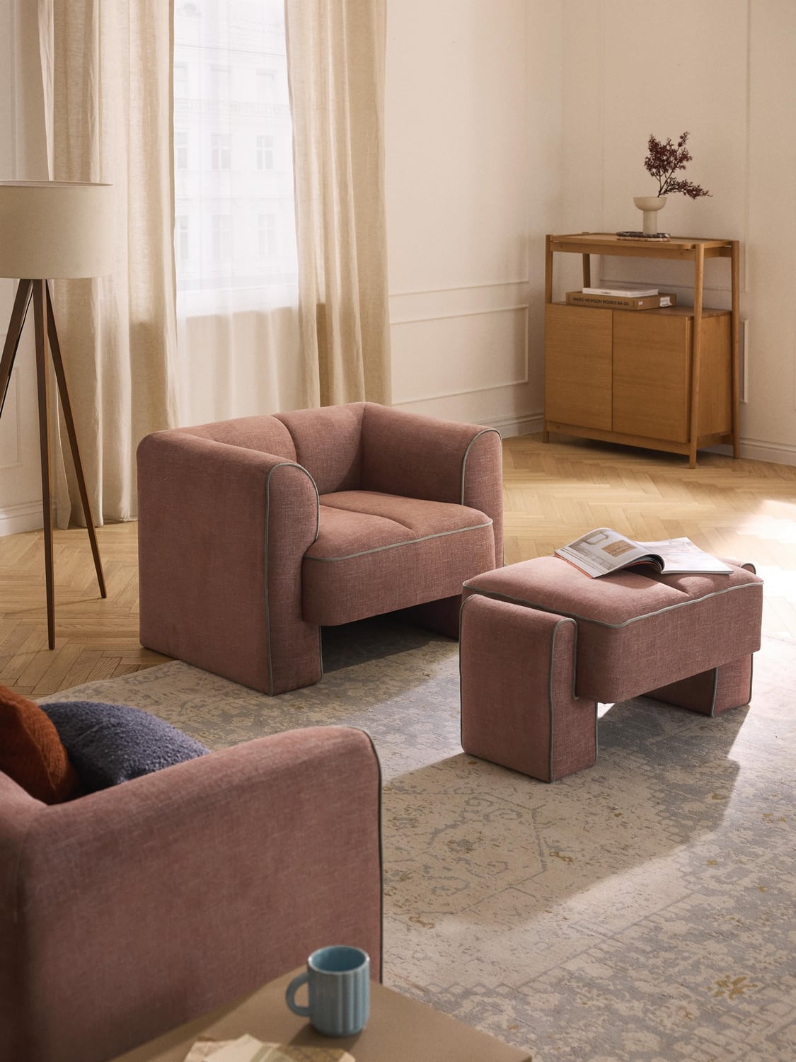 Bobi Armchair — Olive