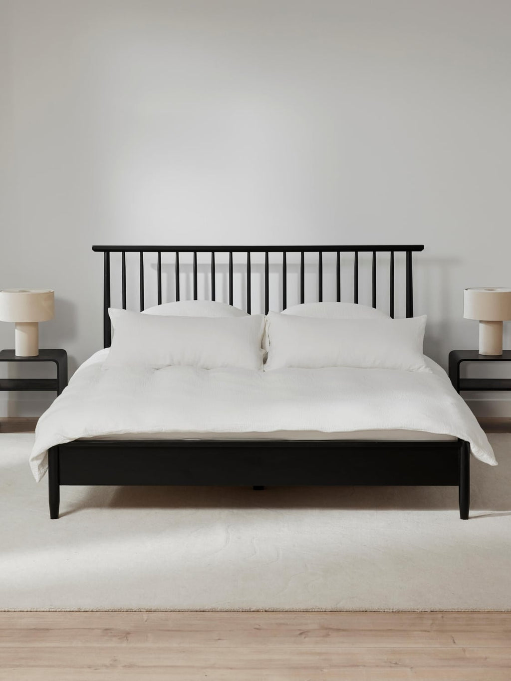 Windsor Wooden Bed with Headboard in Pine — Lilac