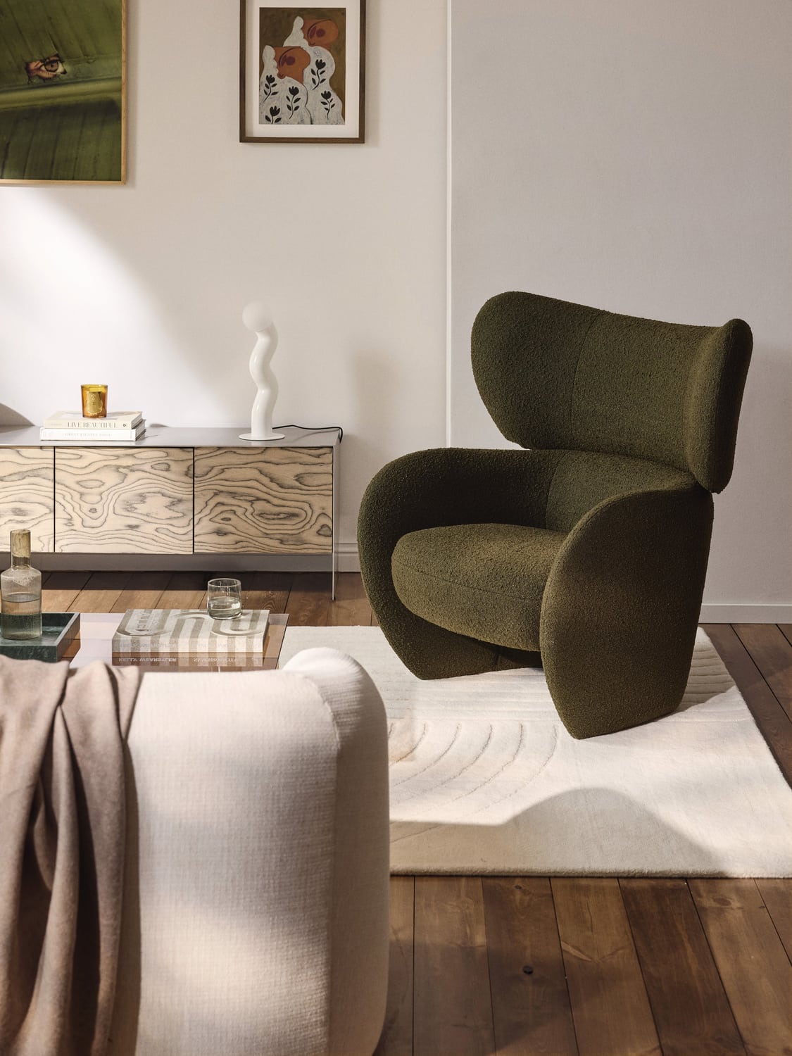 Teyvat Bouclé-Armchair — Chocolate